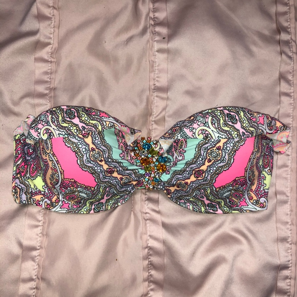 Victoria’s Secret bikini top